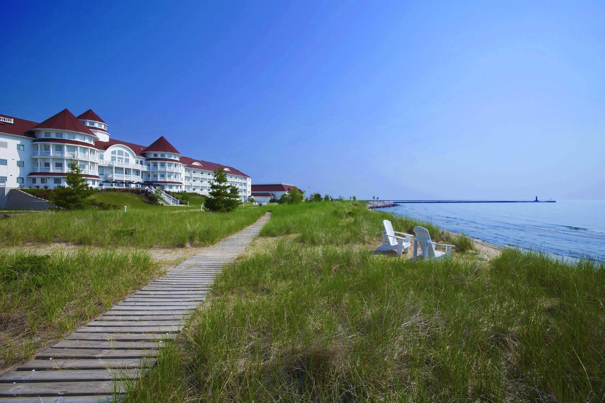 Blue Harbor Resort & Spa Sheboygan Exterior photo